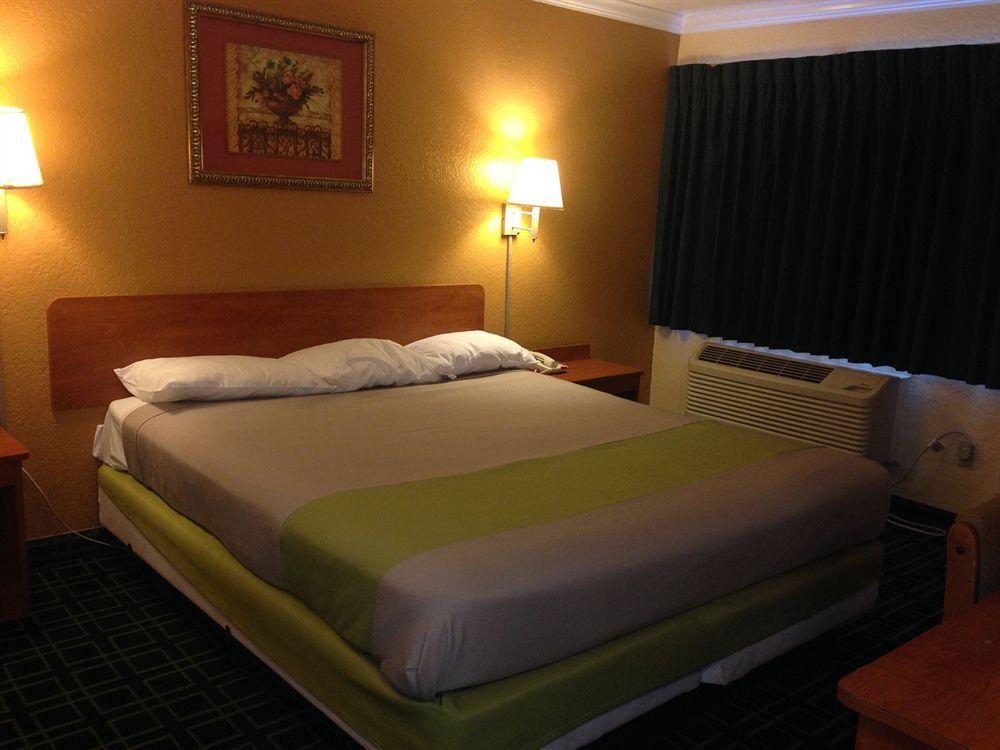 Value Inn Bellflower Zewnętrze zdjęcie